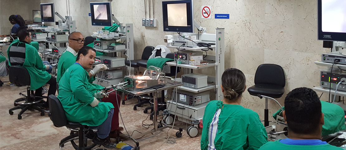 Prácticas en laboratorio de cirugía laparoscópica